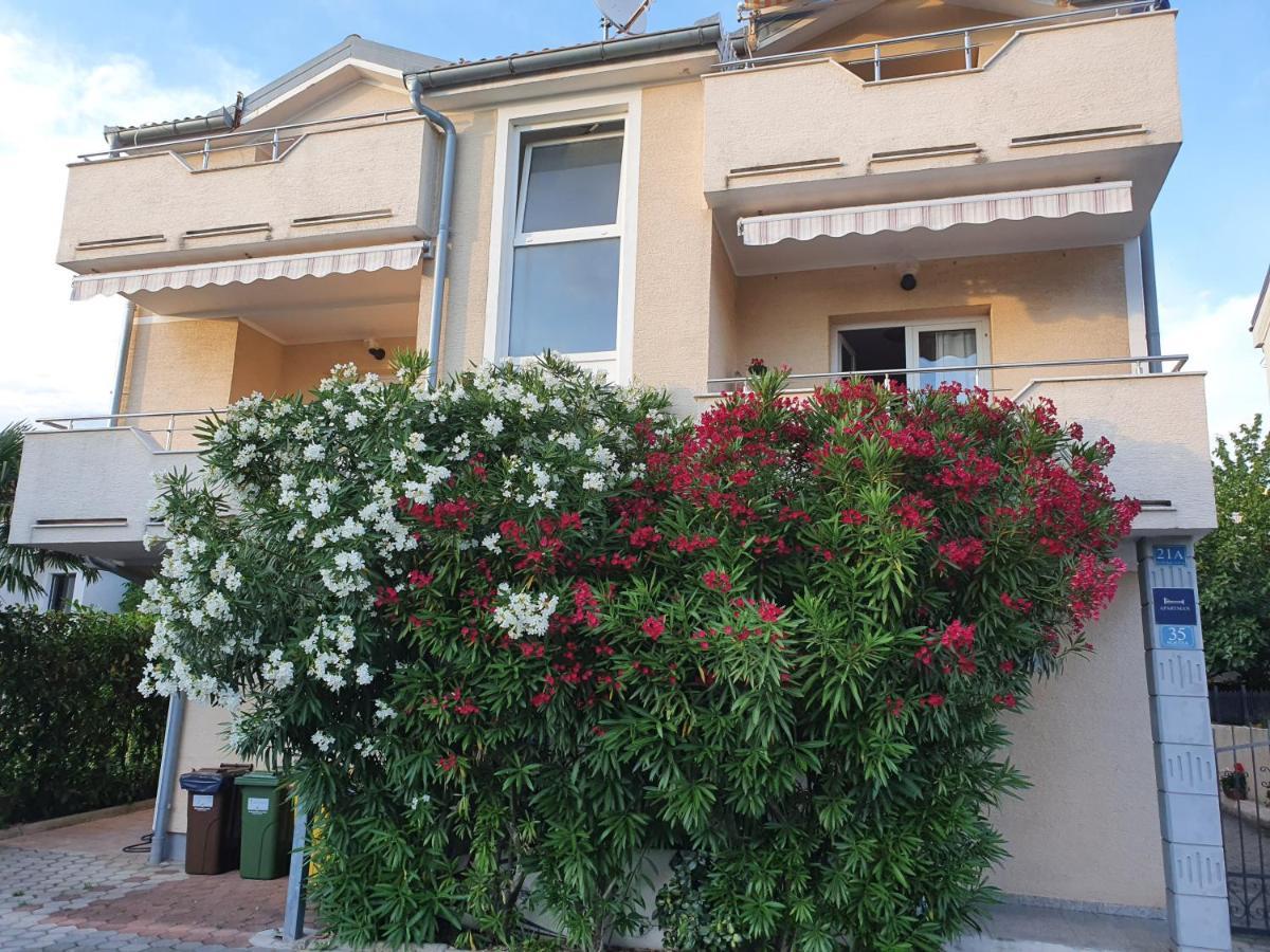 Apartments Zoretic Malinska Exterior foto