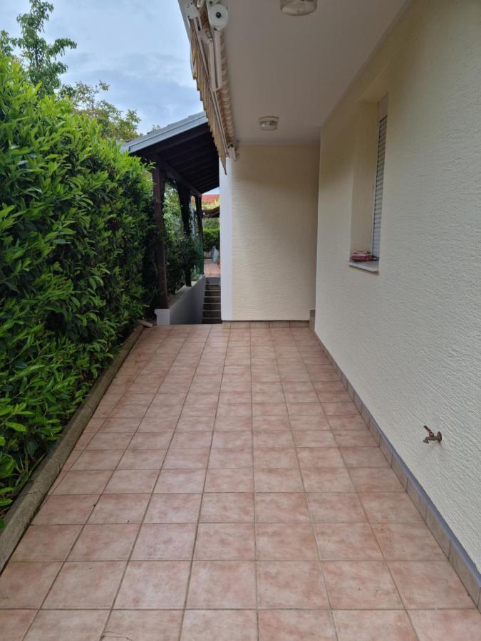 Apartments Zoretic Malinska Exterior foto
